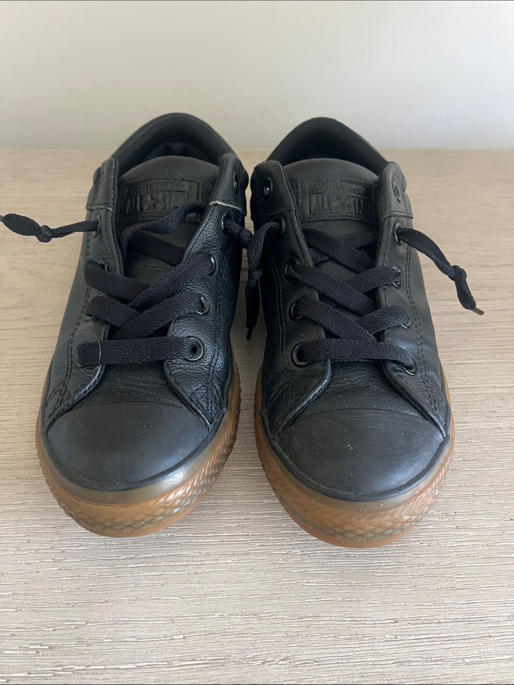 Converse Kids Black Leather Low-Top Sneakers with Gum Sole size 4